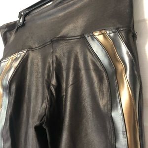 Spanx leather leggings w/ metallic stripes. Size 1x.